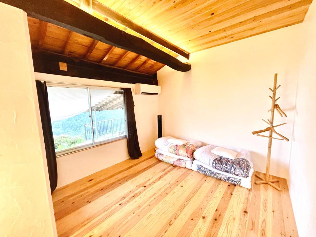 古民家グランピングmatoba Hotel Miyoshi  Buitenkant foto