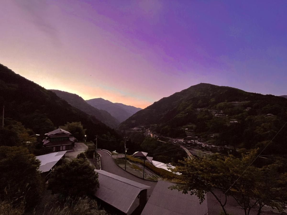 古民家グランピングmatoba Hotel Miyoshi  Buitenkant foto