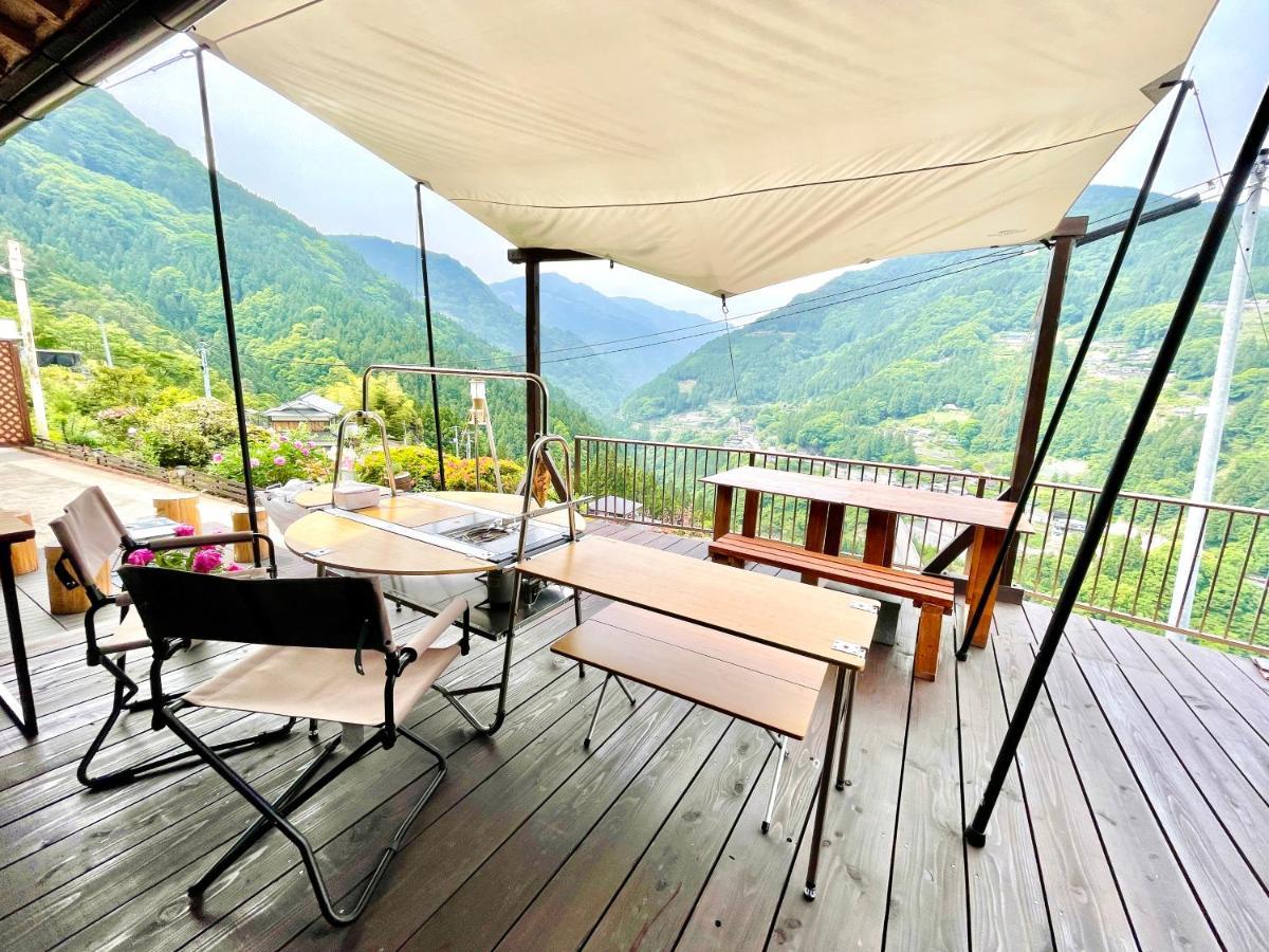 古民家グランピングmatoba Hotel Miyoshi  Buitenkant foto