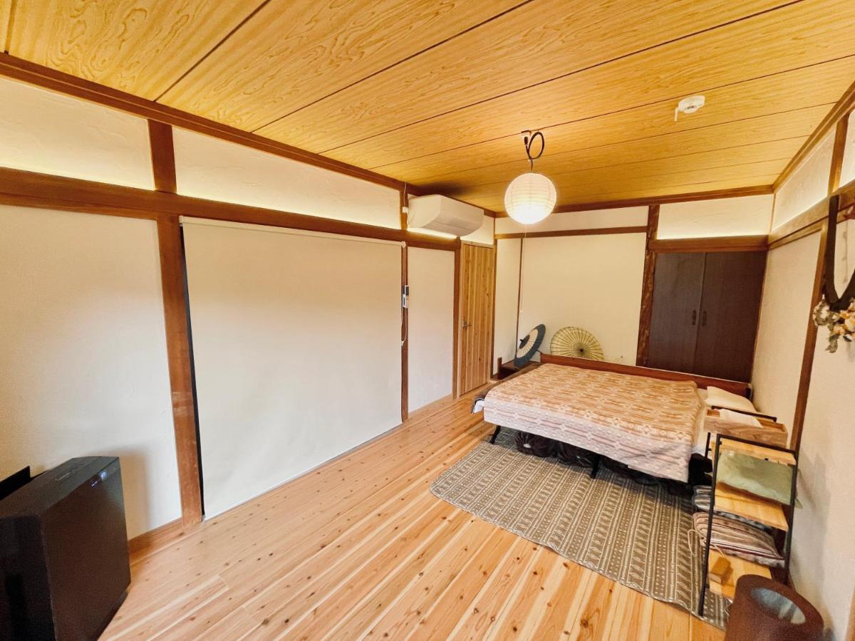 古民家グランピングmatoba Hotel Miyoshi  Buitenkant foto
