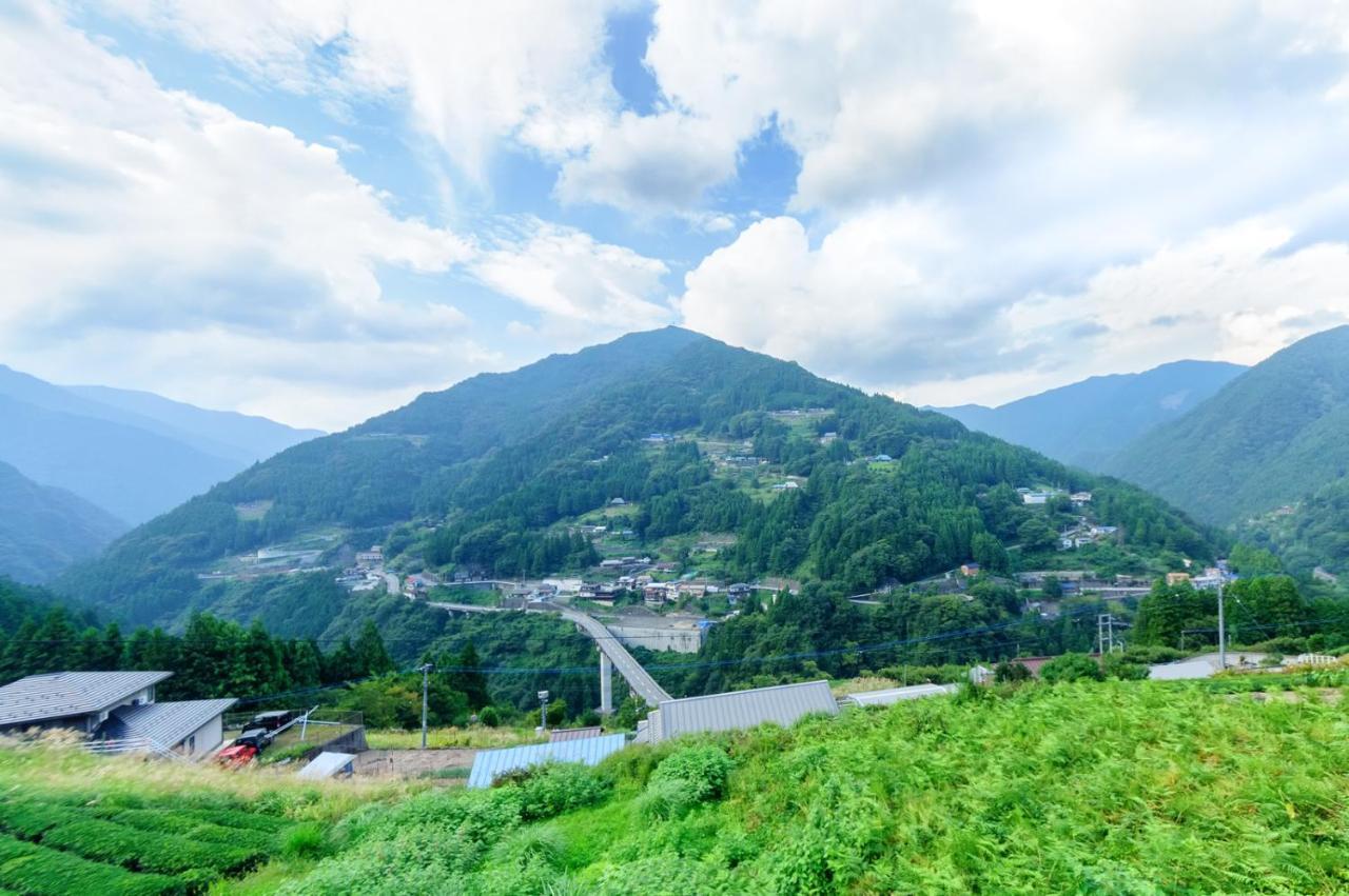 古民家グランピングmatoba Hotel Miyoshi  Buitenkant foto